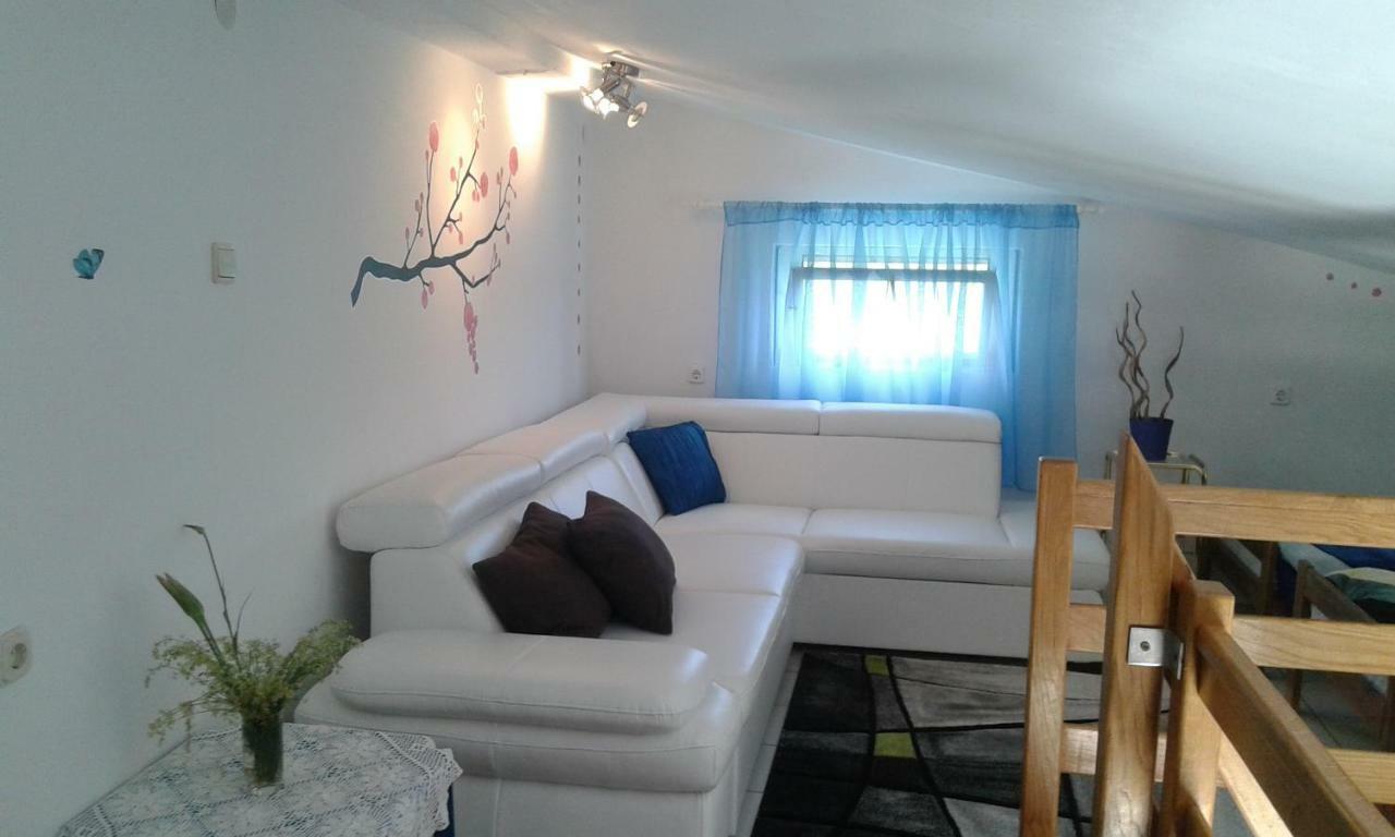 Apartmani Marija Starigrad Paklenica Ngoại thất bức ảnh