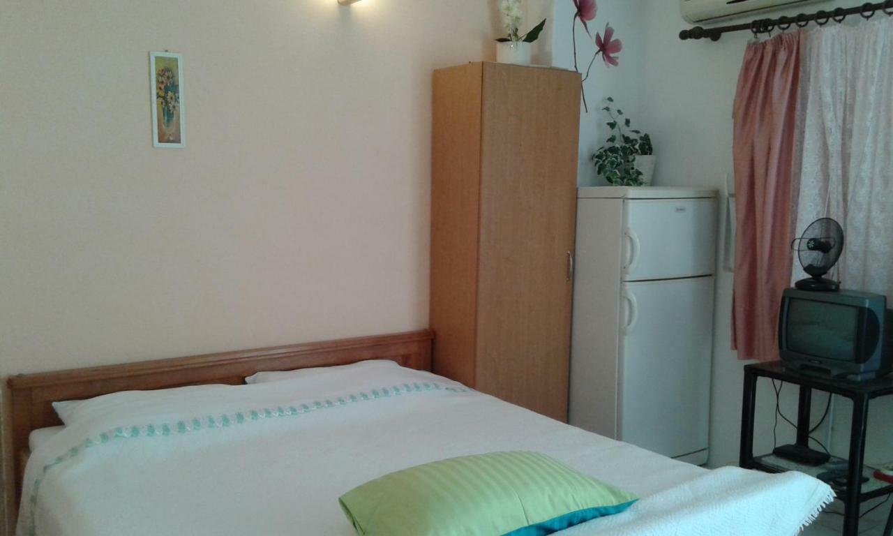 Apartmani Marija Starigrad Paklenica Ngoại thất bức ảnh