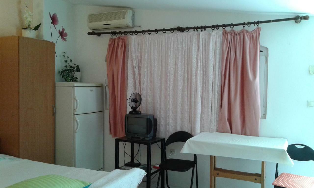 Apartmani Marija Starigrad Paklenica Ngoại thất bức ảnh